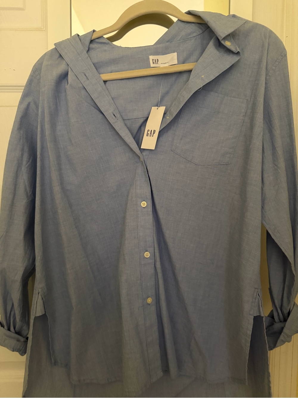 GAP Men’s Sky Blue Casual Button-Down Shirt